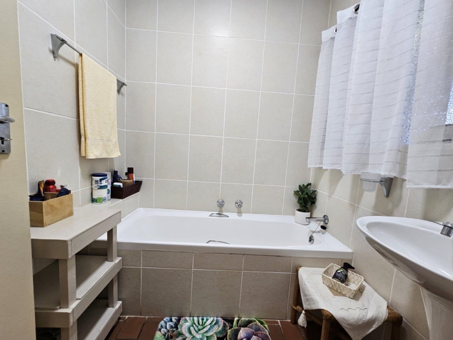 4 Bedroom Property for Sale in Meer En See KwaZulu-Natal