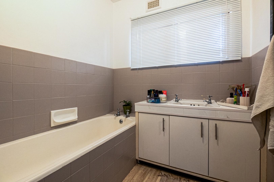 2 Bedroom Property for Sale in Amanzimtoti KwaZulu-Natal