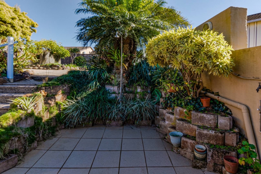 3 Bedroom Property for Sale in Amanzimtoti KwaZulu-Natal