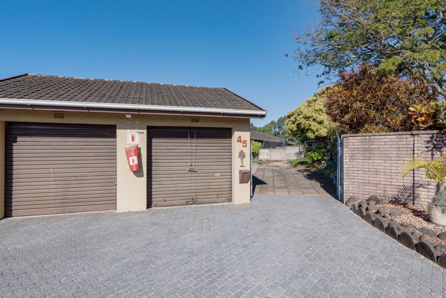 3 Bedroom Property for Sale in Amanzimtoti KwaZulu-Natal