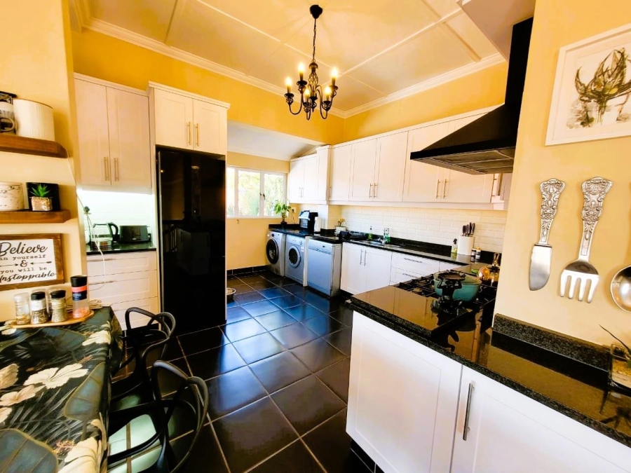 5 Bedroom Property for Sale in Glenwood KwaZulu-Natal