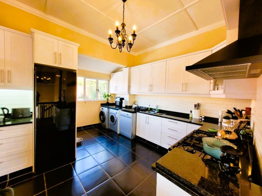 5 Bedroom Property for Sale in Glenwood KwaZulu-Natal