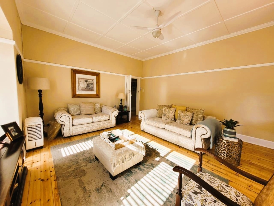 5 Bedroom Property for Sale in Glenwood KwaZulu-Natal