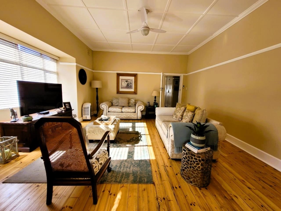 5 Bedroom Property for Sale in Glenwood KwaZulu-Natal