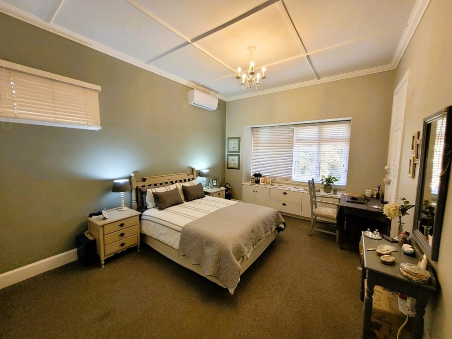 5 Bedroom Property for Sale in Glenwood KwaZulu-Natal
