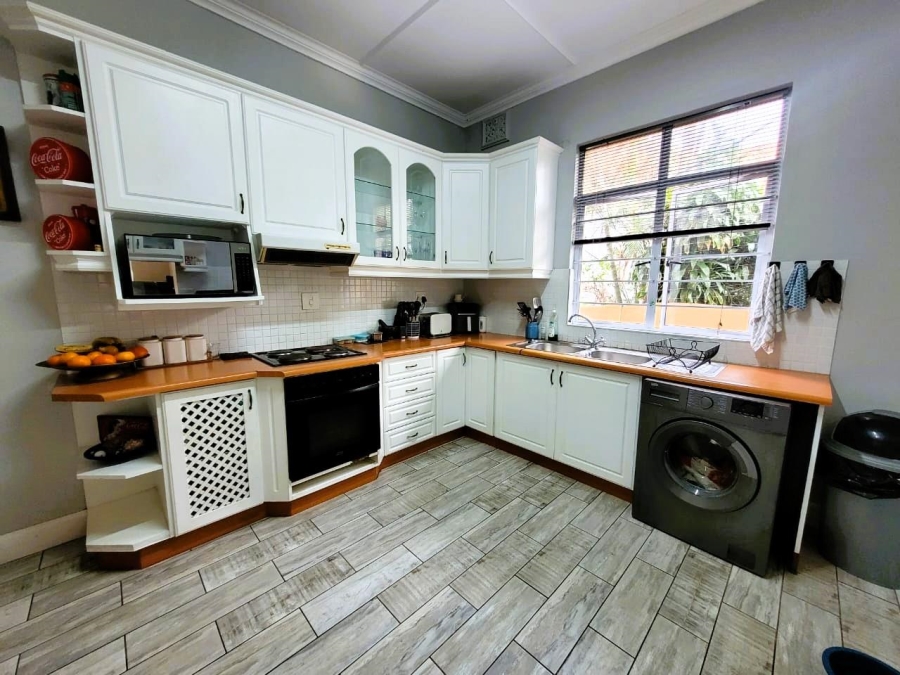 5 Bedroom Property for Sale in Glenwood KwaZulu-Natal
