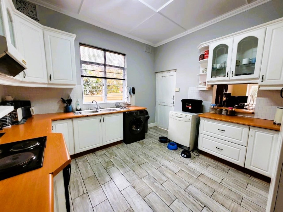 5 Bedroom Property for Sale in Glenwood KwaZulu-Natal