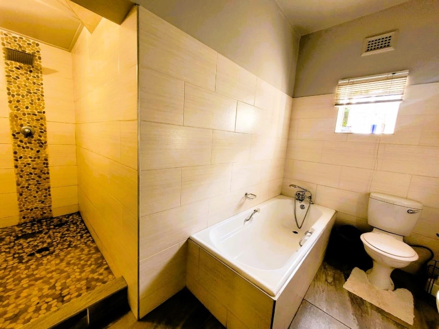 5 Bedroom Property for Sale in Glenwood KwaZulu-Natal