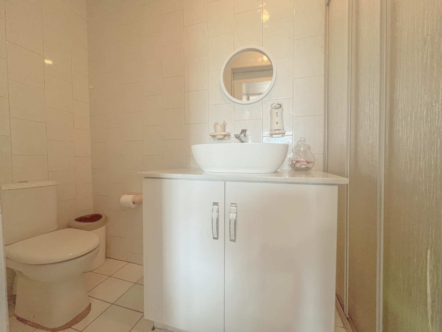 4 Bedroom Property for Sale in Glen Anil KwaZulu-Natal