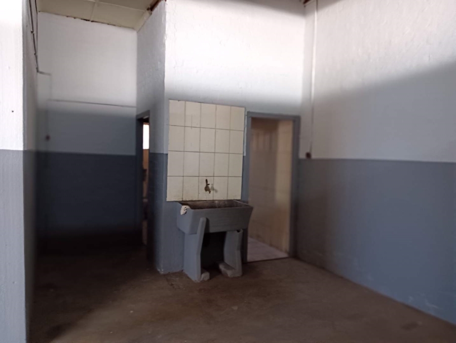 To Let commercial Property for Rent in Bluff KwaZulu-Natal