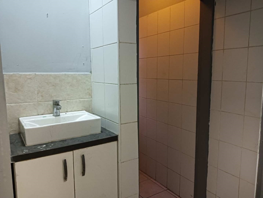 To Let commercial Property for Rent in Bluff KwaZulu-Natal