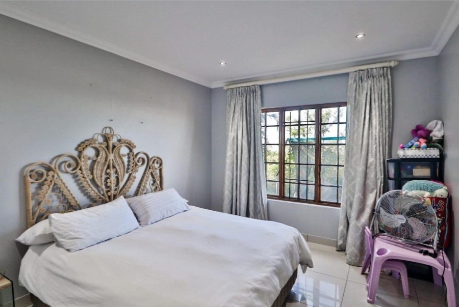 To Let 1 Bedroom Property for Rent in Kloof KwaZulu-Natal