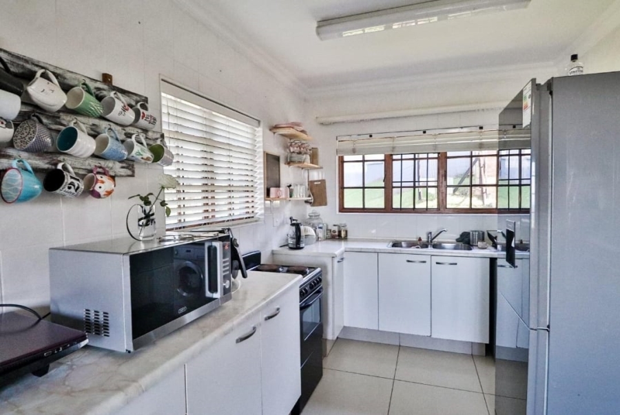 To Let 1 Bedroom Property for Rent in Kloof KwaZulu-Natal
