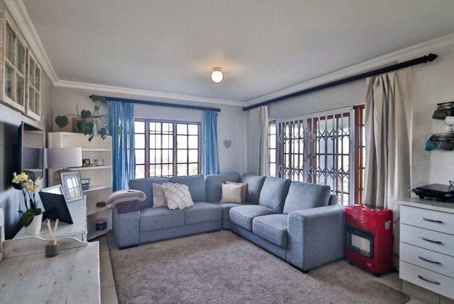 To Let 1 Bedroom Property for Rent in Kloof KwaZulu-Natal