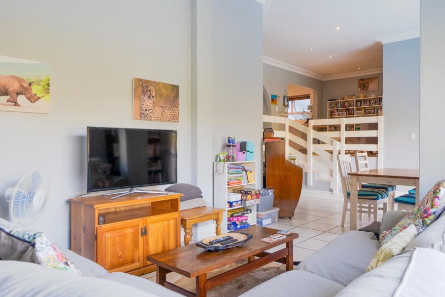4 Bedroom Property for Sale in Amanzimtoti KwaZulu-Natal