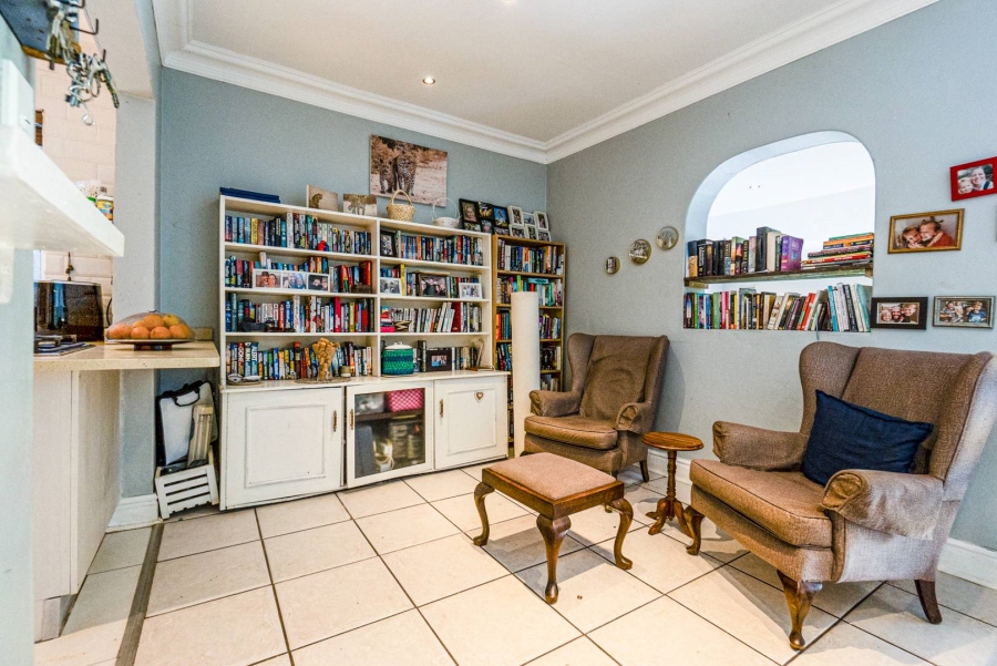 4 Bedroom Property for Sale in Amanzimtoti KwaZulu-Natal