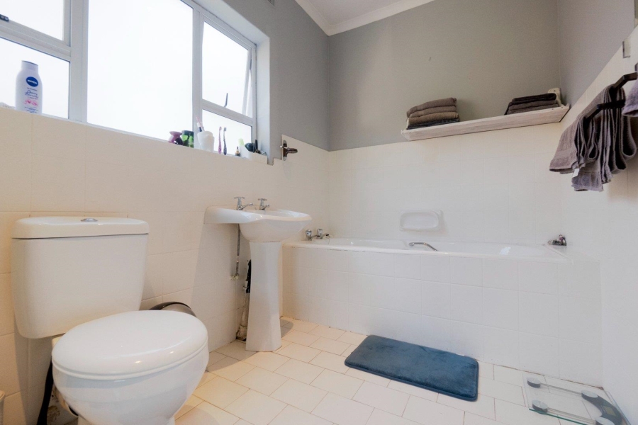 4 Bedroom Property for Sale in Amanzimtoti KwaZulu-Natal