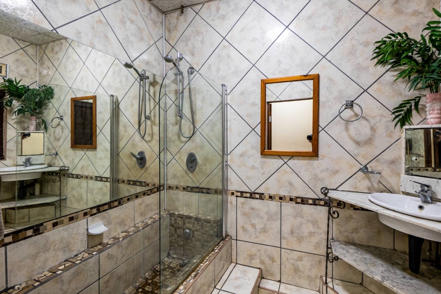 2 Bedroom Property for Sale in Amanzimtoti KwaZulu-Natal