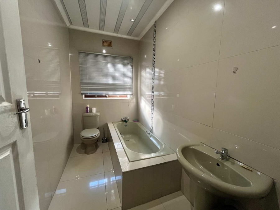 To Let 3 Bedroom Property for Rent in Glen Hills KwaZulu-Natal