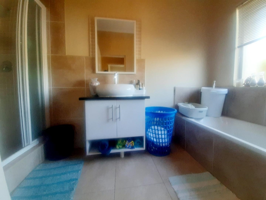 To Let 3 Bedroom Property for Rent in Palm Lakes Estate KwaZulu-Natal