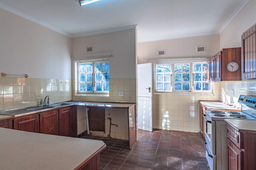 Commercial Property for Sale in Kloof KwaZulu-Natal