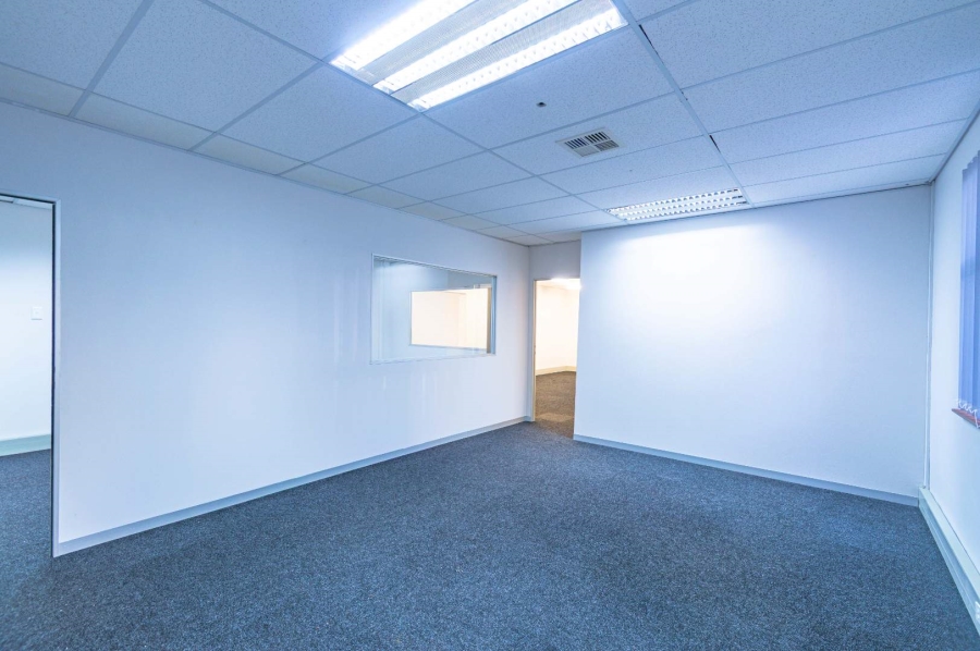 Commercial Property for Sale in Kloof KwaZulu-Natal