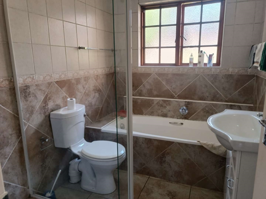 To Let 3 Bedroom Property for Rent in Prestbury KwaZulu-Natal
