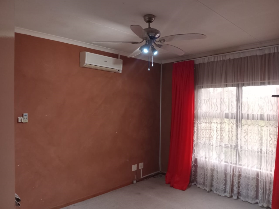 To Let 3 Bedroom Property for Rent in Empangeni Central KwaZulu-Natal