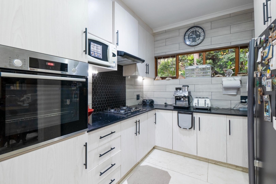4 Bedroom Property for Sale in Amanzimtoti KwaZulu-Natal