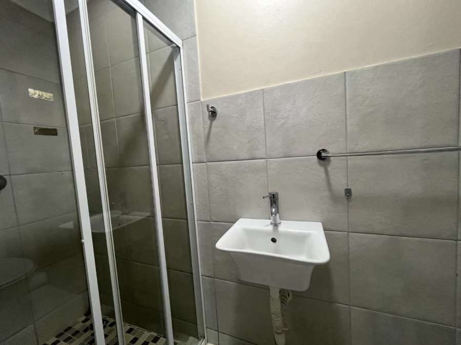 To Let 1 Bedroom Property for Rent in Durban North KwaZulu-Natal