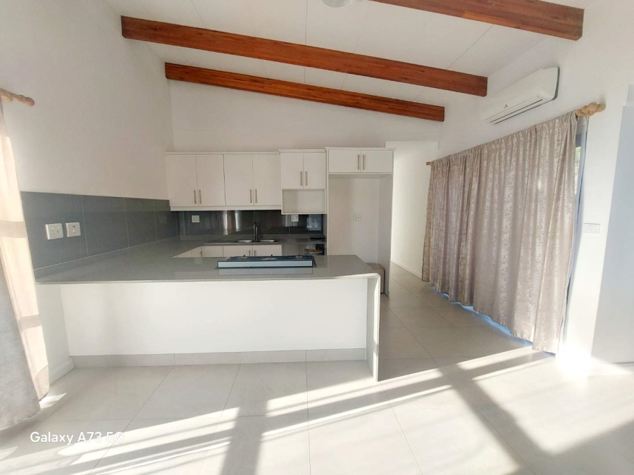 To Let 4 Bedroom Property for Rent in Palm Lakes Estate KwaZulu-Natal