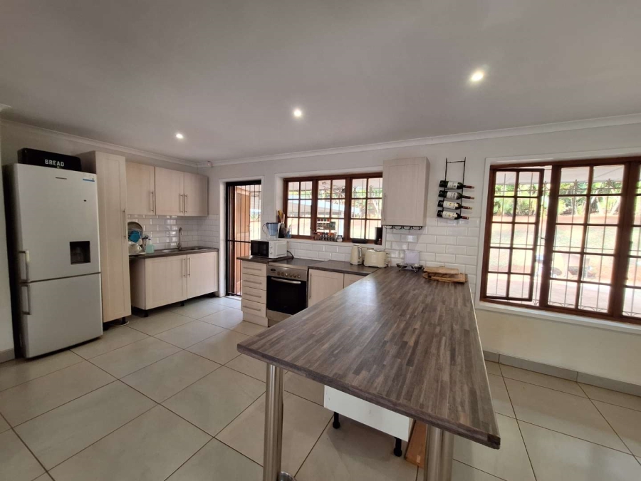 To Let 3 Bedroom Property for Rent in Waterfall KwaZulu-Natal