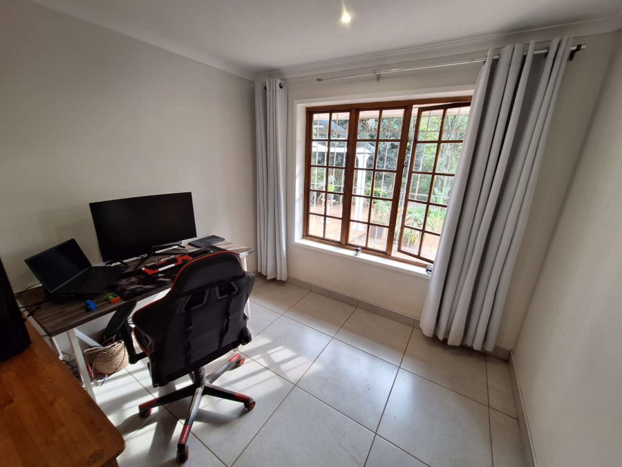 To Let 3 Bedroom Property for Rent in Waterfall KwaZulu-Natal