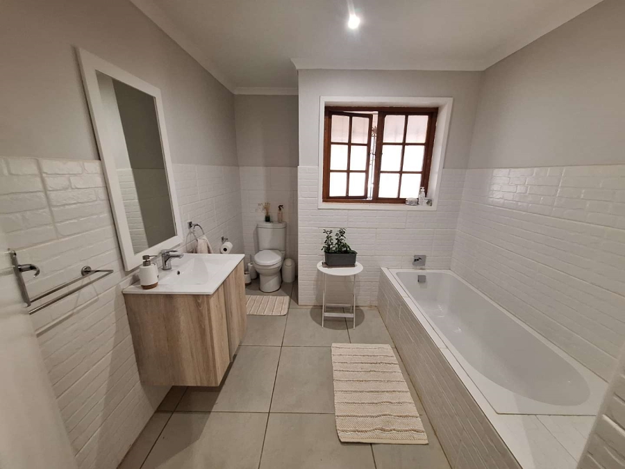 To Let 3 Bedroom Property for Rent in Waterfall KwaZulu-Natal