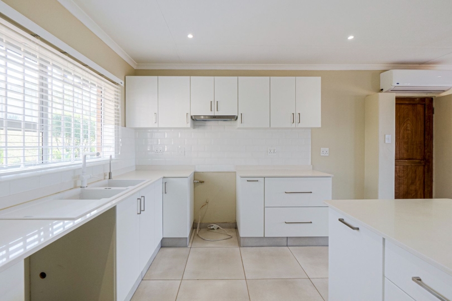 2 Bedroom Property for Sale in Amanzimtoti KwaZulu-Natal