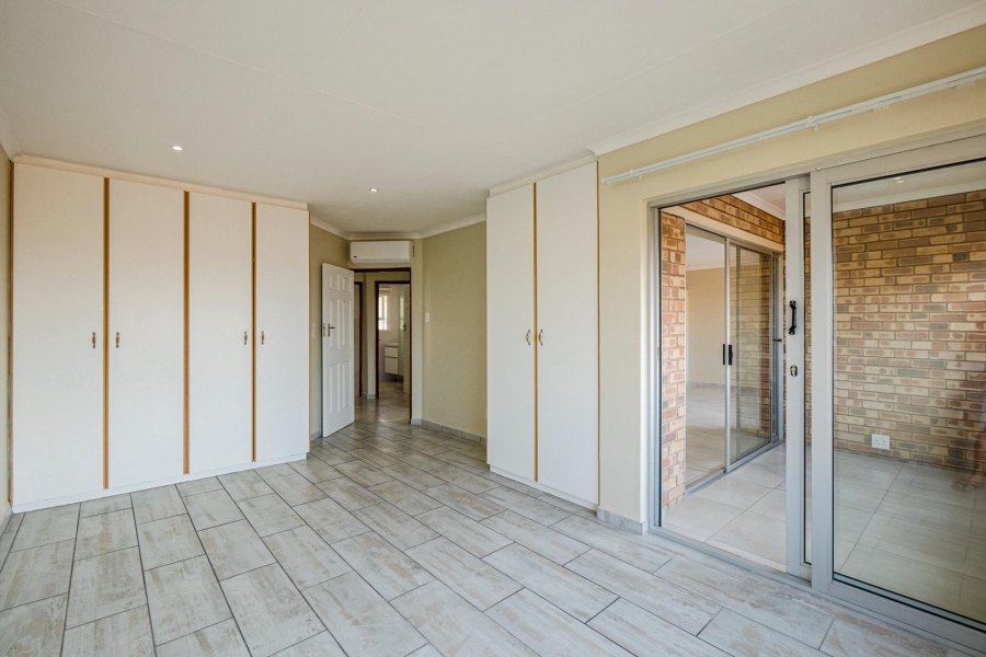 2 Bedroom Property for Sale in Amanzimtoti KwaZulu-Natal