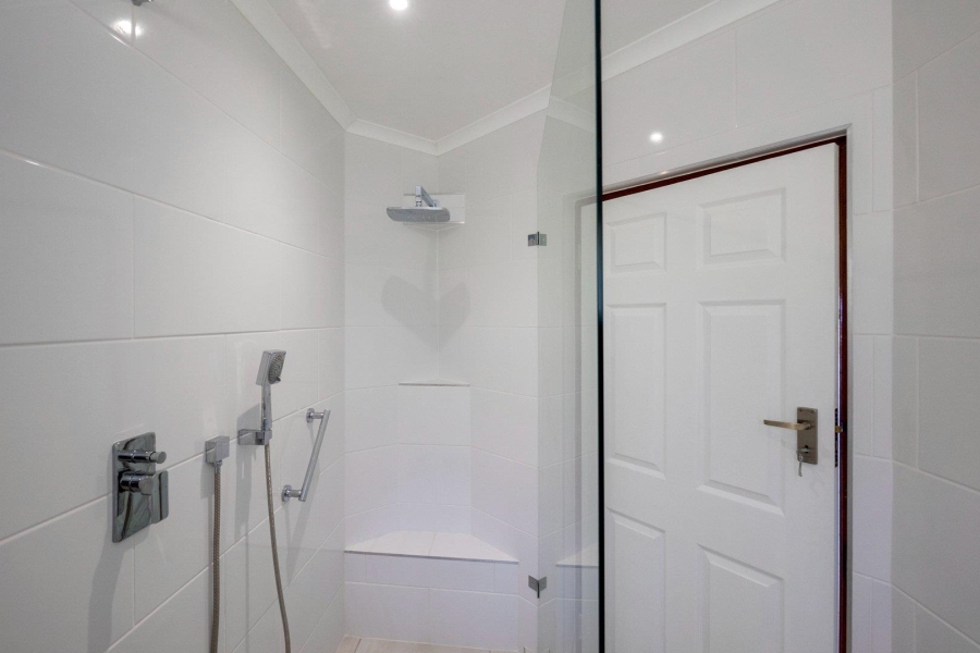 2 Bedroom Property for Sale in Amanzimtoti KwaZulu-Natal