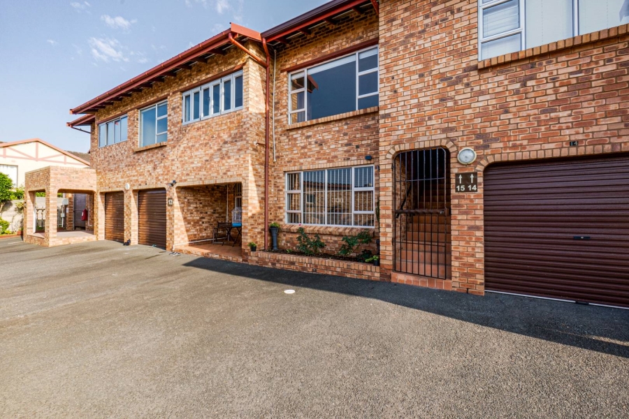 2 Bedroom Property for Sale in Amanzimtoti KwaZulu-Natal