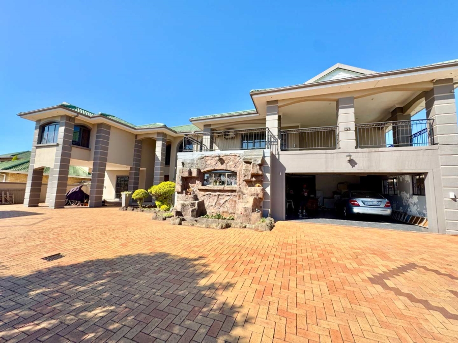 To Let 6 Bedroom Property for Rent in Somerset Park KwaZulu-Natal