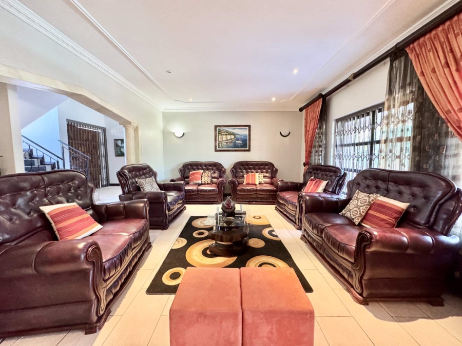 To Let 6 Bedroom Property for Rent in Somerset Park KwaZulu-Natal