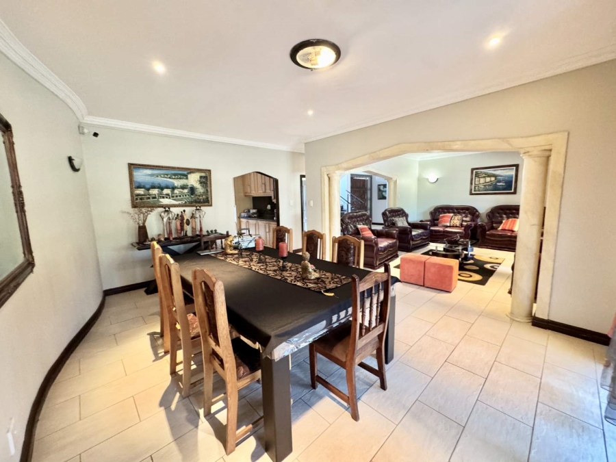 To Let 6 Bedroom Property for Rent in Somerset Park KwaZulu-Natal