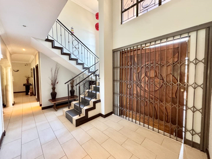 To Let 6 Bedroom Property for Rent in Somerset Park KwaZulu-Natal