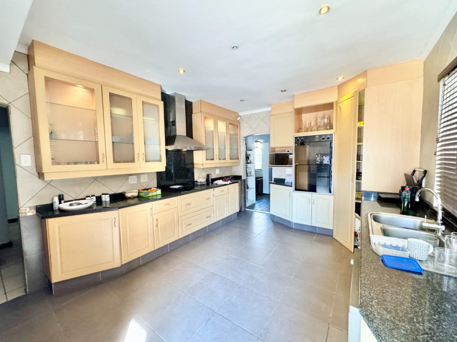 4 Bedroom Property for Sale in Umhlanga KwaZulu-Natal