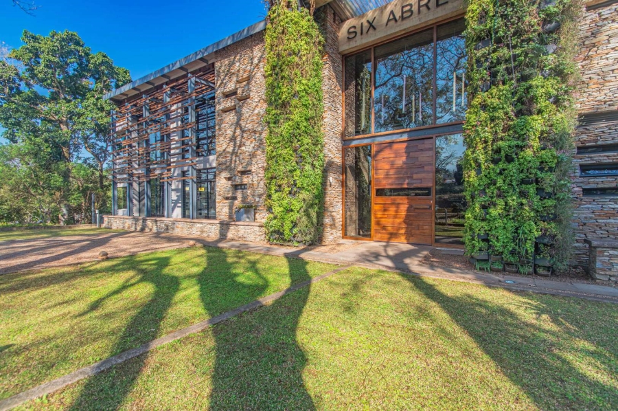 To Let commercial Property for Rent in Kloof KwaZulu-Natal