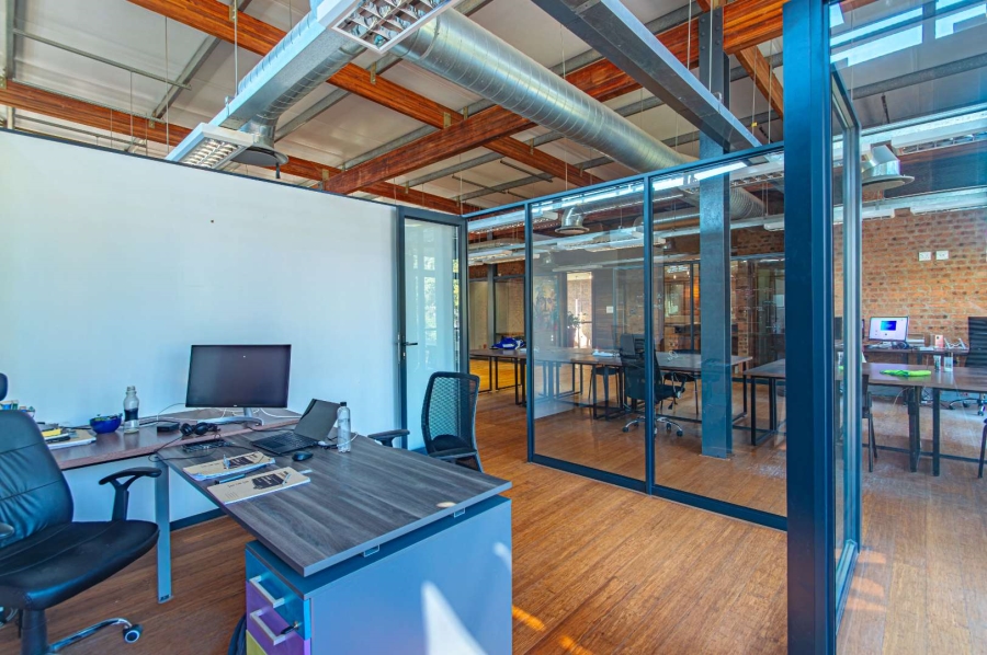 To Let commercial Property for Rent in Kloof KwaZulu-Natal