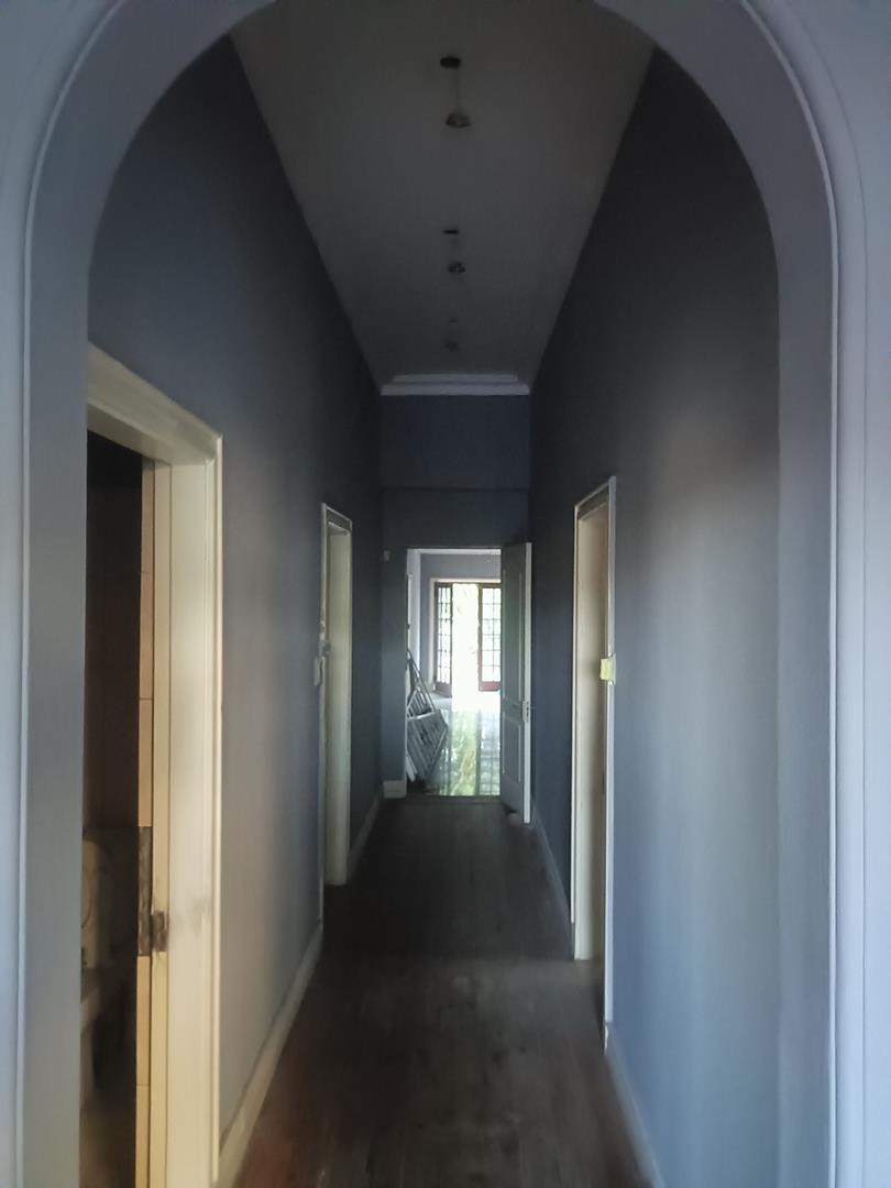 To Let commercial Property for Rent in Essenwood KwaZulu-Natal