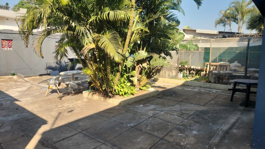 To Let commercial Property for Rent in Essenwood KwaZulu-Natal