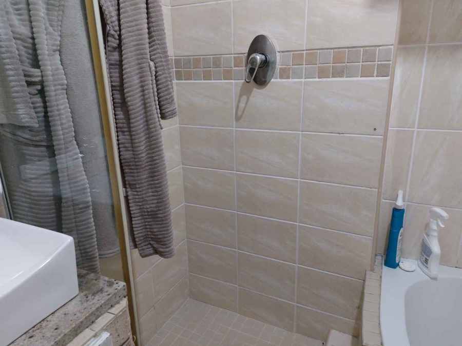 2 Bedroom Property for Sale in Montclair KwaZulu-Natal