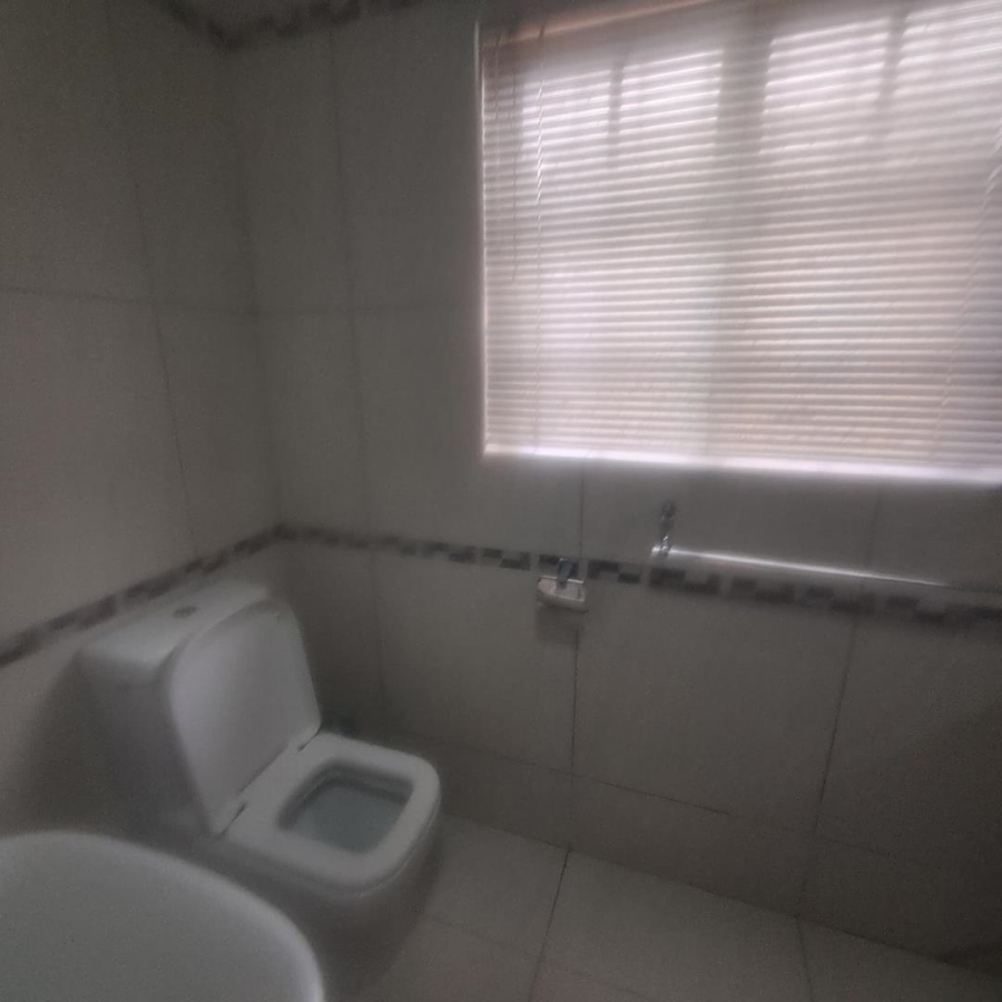 5 Bedroom Property for Sale in Meer En See KwaZulu-Natal