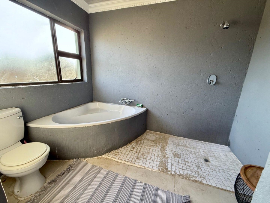 6 Bedroom Property for Sale in Vryheid KwaZulu-Natal